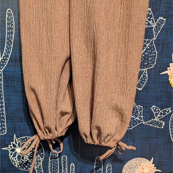 NEW Three Bird Nest Bliss Wildflower Ruffle Jumpsuit Mauve Brown Women's Small - Picture 4 of 11